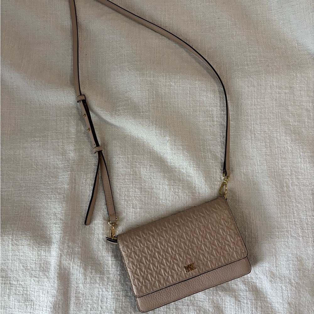 Mk bag like new used twice